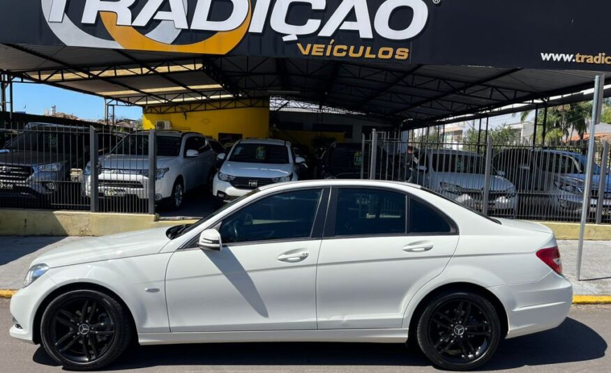 Mercedes C180 CGI Classic 1.8 16V Top 2012 Branca