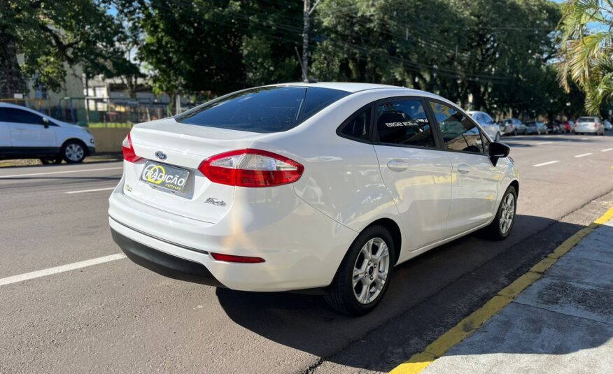 Ford New Fiesta Sedan 1.6 Se Completo 2015 Branco REPASSE