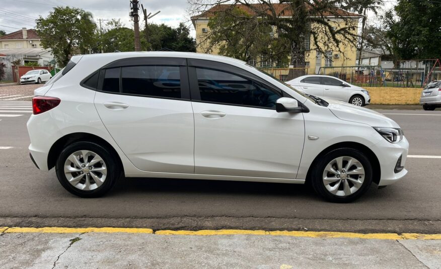 Chevrolet Onix 1.0 Mecânico Lt 2 2023 Impecável (6 marchas)