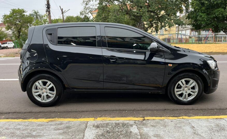 Chevrolet Sonic Hatch Lt Automático Completo 2013 Preto