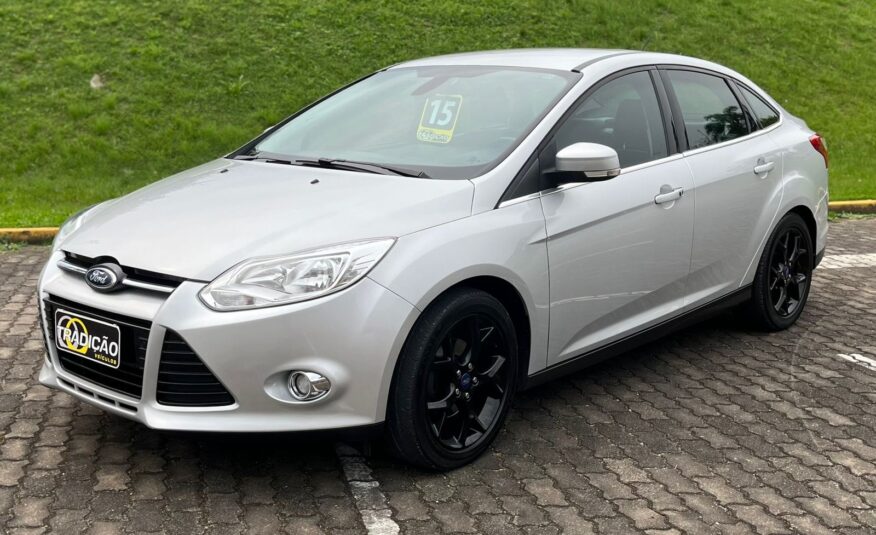 Ford Focus Sedan Titanium Automático 2015 Prata