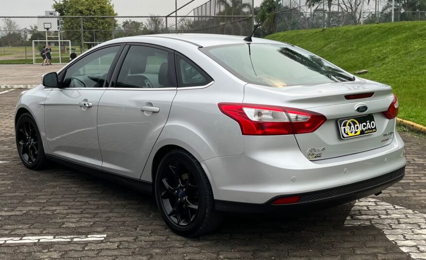 Ford Focus Sedan Titanium Automático 2015 Prata