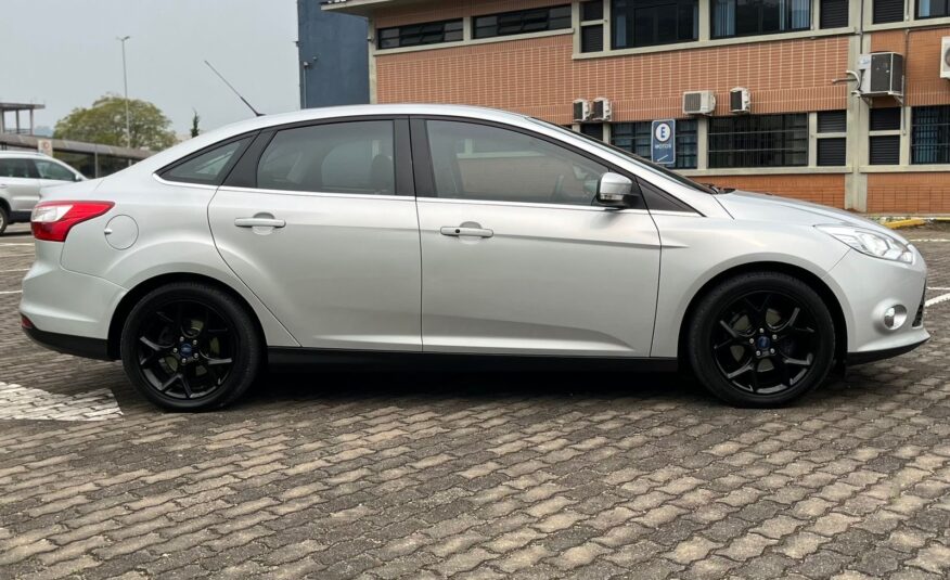 Ford Focus Sedan Titanium Automático 2015 Prata