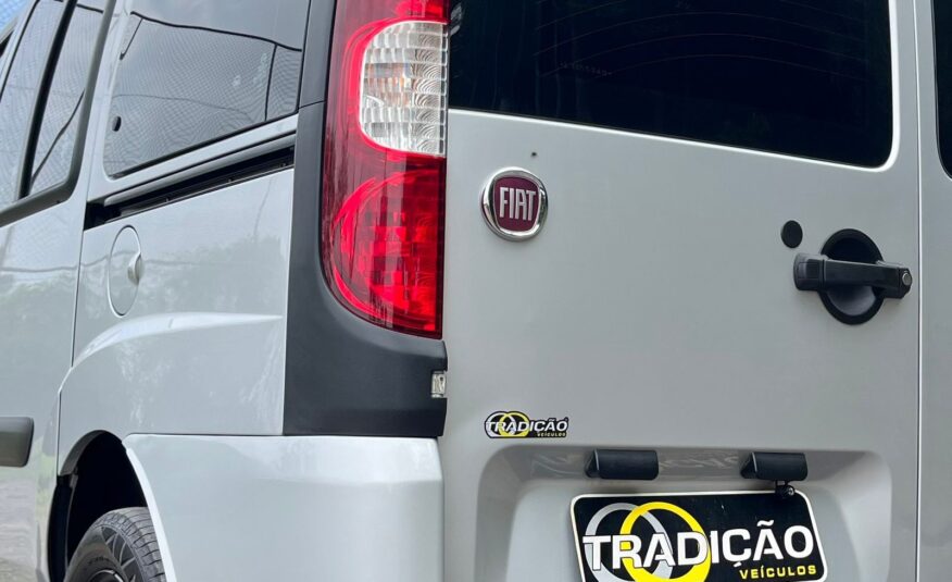 Fiat Doblo Essence 1.8 Completa 7 Lugares 2020 Prata