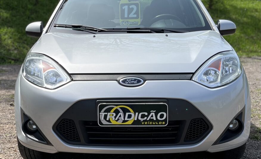 Ford Fiesta Sedan 1.6 Completo 2012 Prata