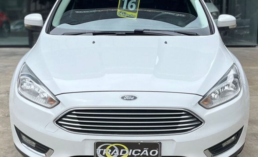 Ford Focus Hatch 2.0 Titanium Automático 2016 Branco