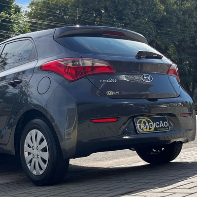 Hyundai Hb20 Comfort 1.0 Manual Completo 2014 Cinza