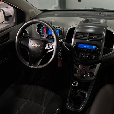 Chevrolet Sonic Lt 1.6 Completo Manual 2014 Prata