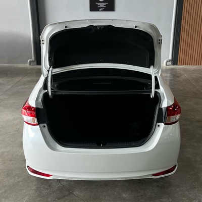 Toyota Yaris Xs Sedan 1.5 Aut Branco