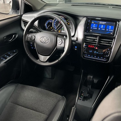 Toyota Yaris Xs Sedan 1.5 Aut Branco
