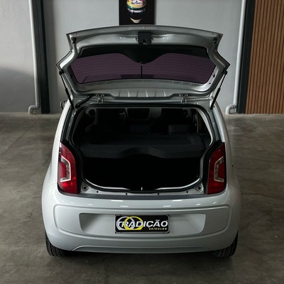 Volkswagen Up Move 1.0 Prata