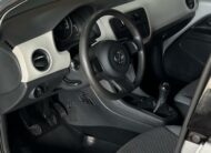 Volkswagen Up Move 1.0 Prata