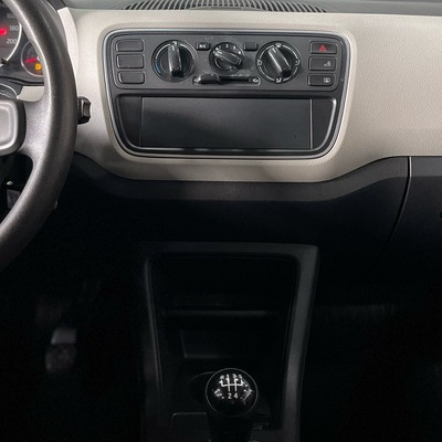 Volkswagen Up Move 1.0 Prata