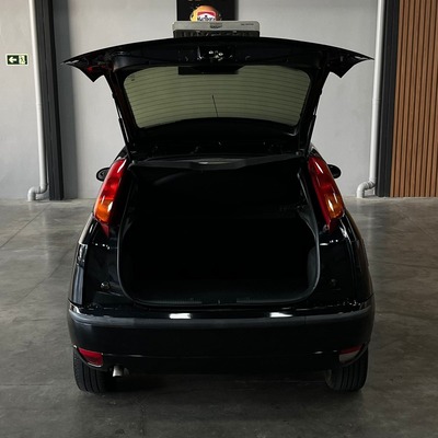 Ford Focus Hatch 1.6 Completo