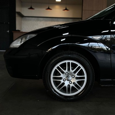 Ford Focus Hatch 1.6 Completo