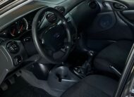 Ford Focus Hatch 1.6 Completo