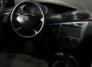 Ford Focus Hatch 1.6 Completo