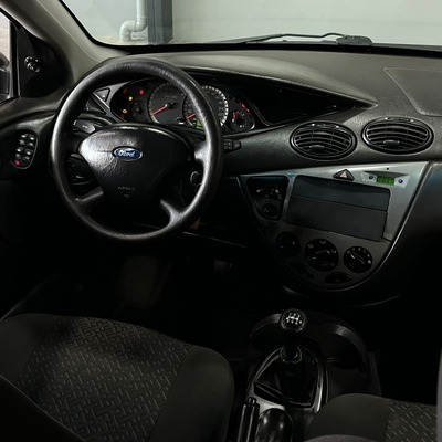 Ford Focus Hatch 1.6 Completo