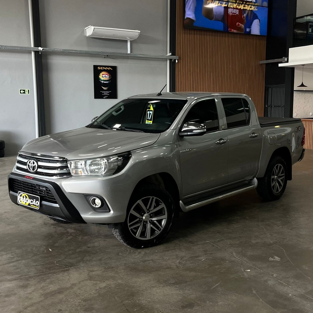Toyota Hilux STD CD 4×4 2.8  (Diesel – Manual)