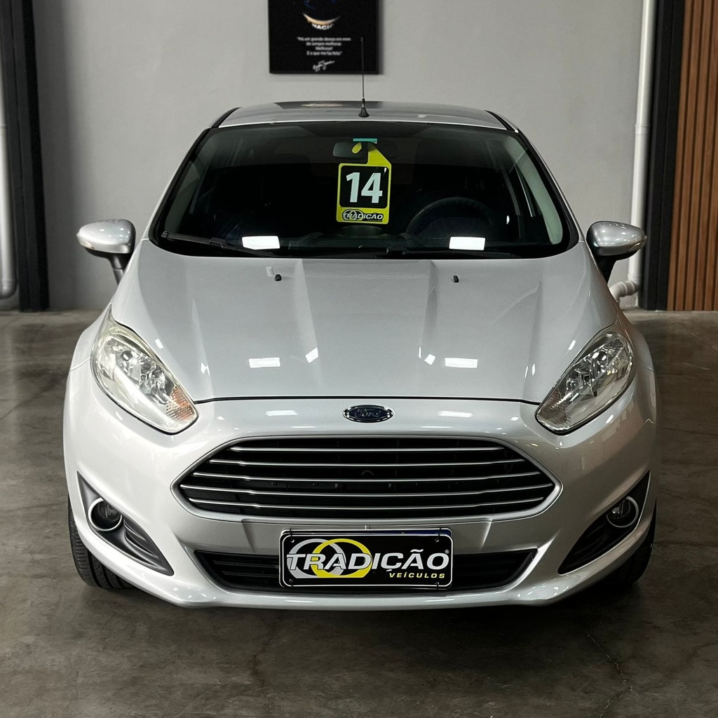 Ford Fiesta SE Hatch 1.6 Flex (Impecável)