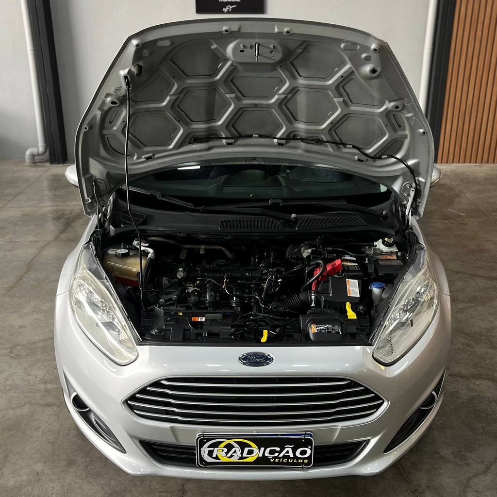 Ford Fiesta SE Hatch 1.6 Flex (Impecável)
