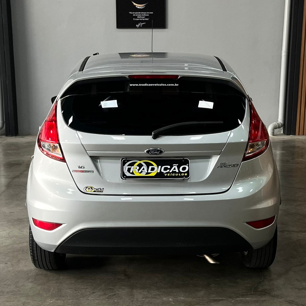Ford Fiesta SE Hatch 1.6 Flex (Impecável)