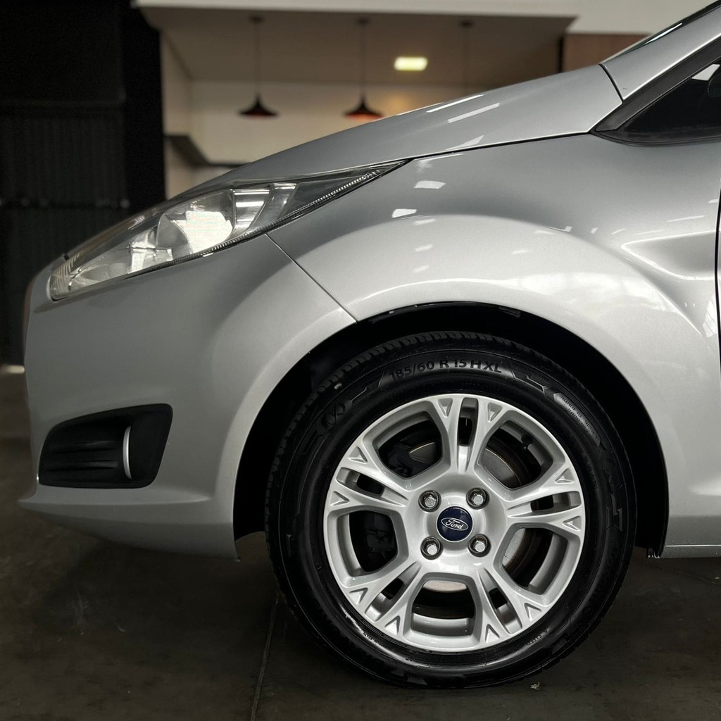 Ford Fiesta SE Hatch 1.6 Flex (Impecável)