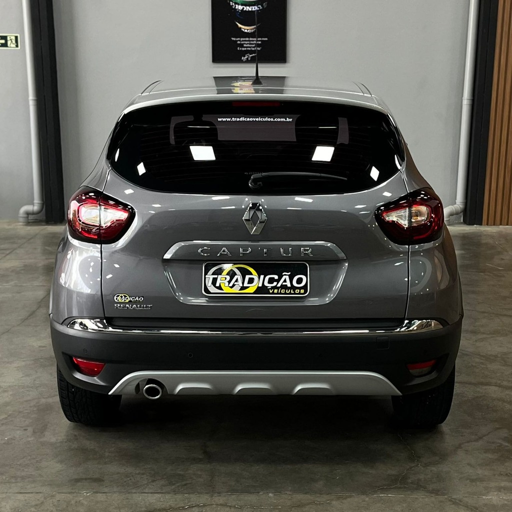 Renault Captur Bose 1.6 Aut (Impecável)