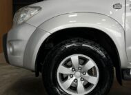 Toyota Hilux SRV CD 4×4 3.0 Aut (Prata)