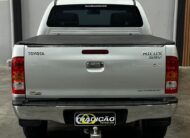 Toyota Hilux SRV CD 4×4 3.0 Aut (Prata)