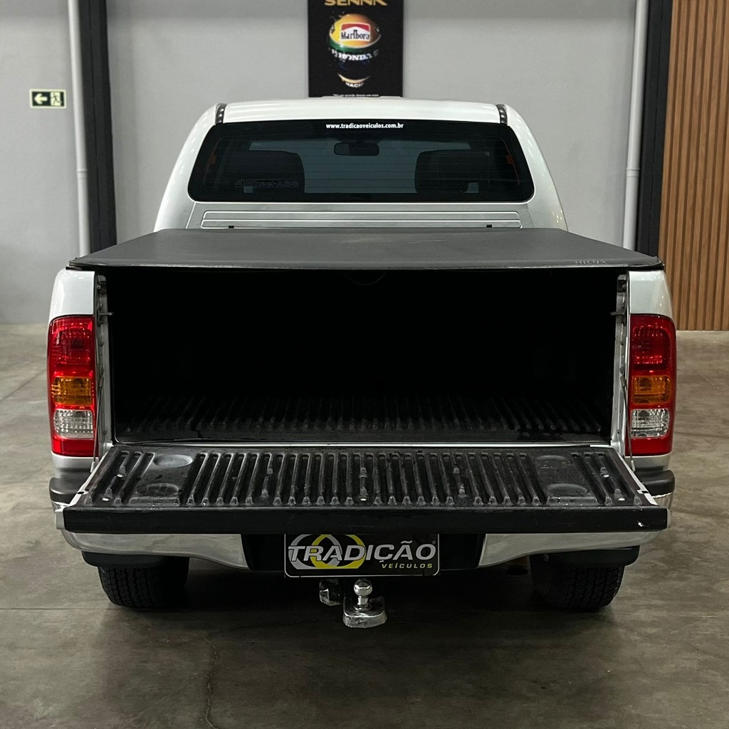 Toyota Hilux SRV CD 4×4 3.0 Aut (Prata)