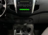 Toyota Hilux SRV CD 4×4 3.0 Aut (Prata)
