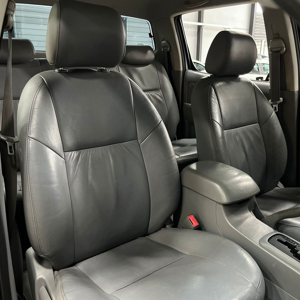 Toyota Hilux SRV CD 4×4 3.0 Aut (Prata)