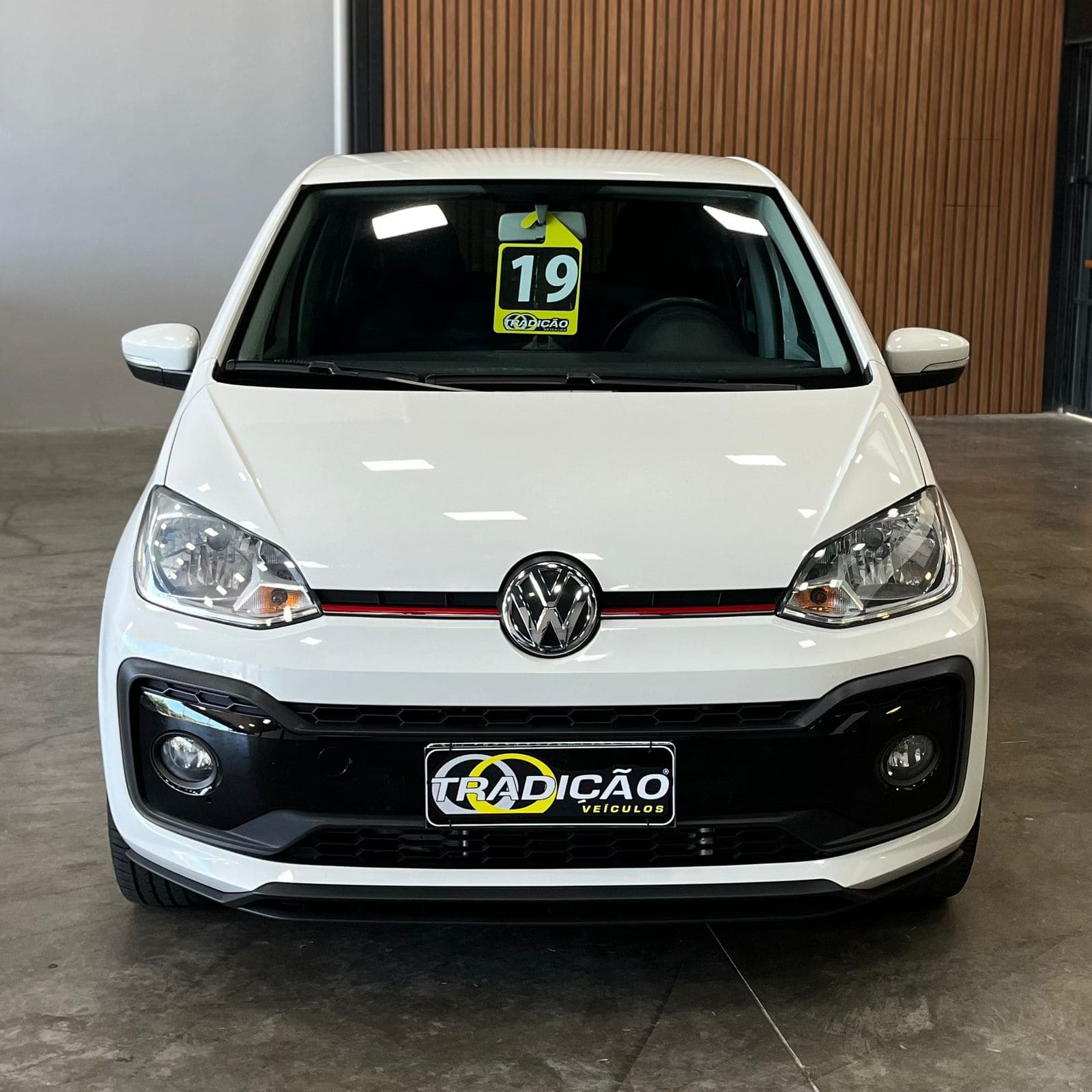Volkswagen Up Move TSi 1.0 Flex (Impecável)