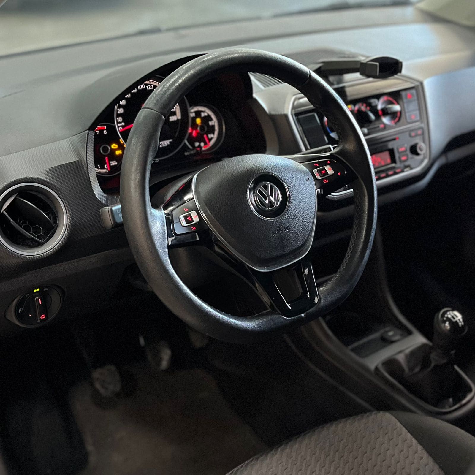 Volkswagen Up Move TSi 1.0 Flex (Impecável)