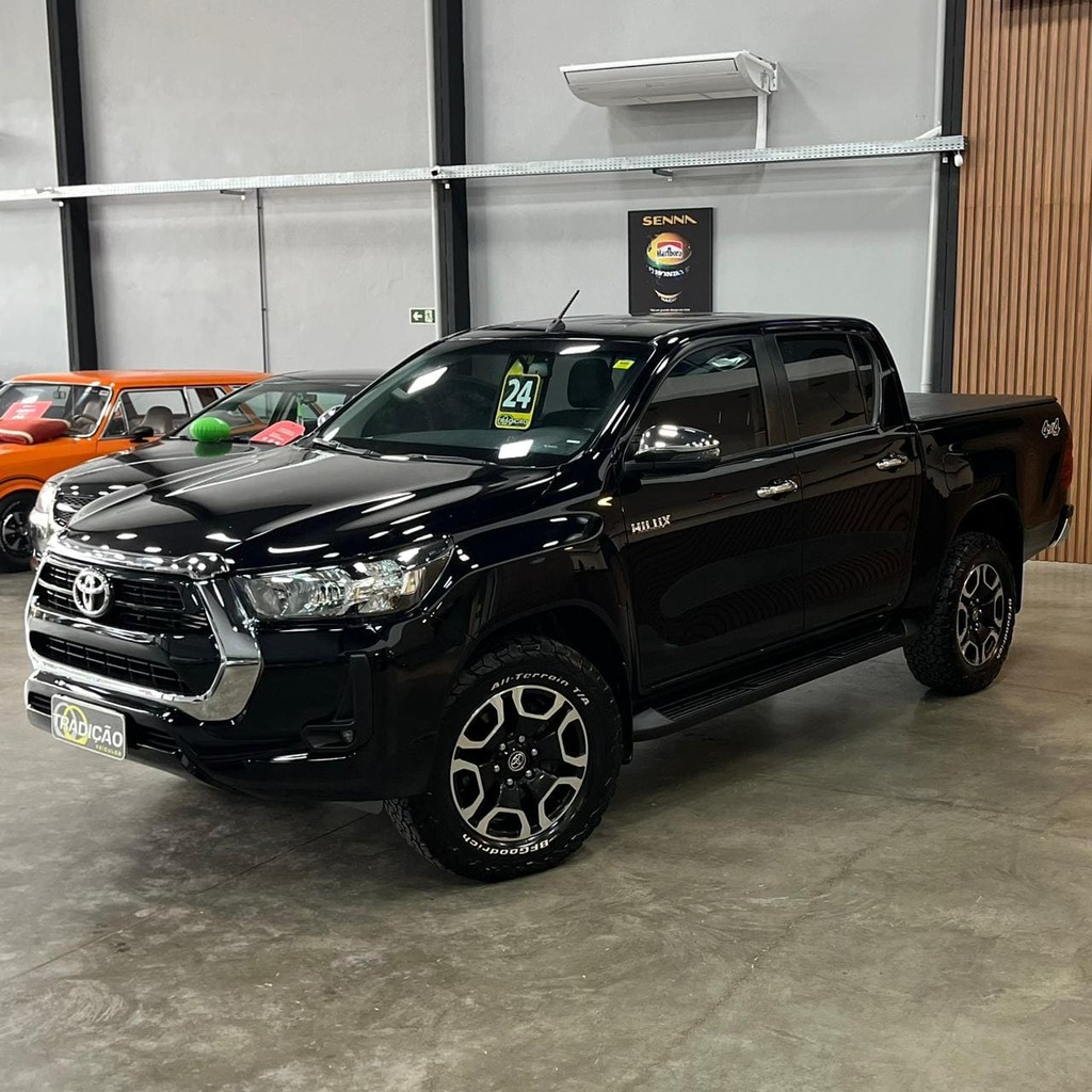 Toyota Hilux Cd Srv 4×4 2.8 Diesel (Impecável / Preta)