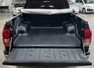 Toyota Hilux Cd Srv 4×4 2.8 Diesel (Impecável / Preta)