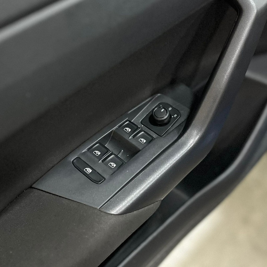 Volkwagen Nivus Comfortline 200 TSi 1.0 Flex (Impecável – Único dono)