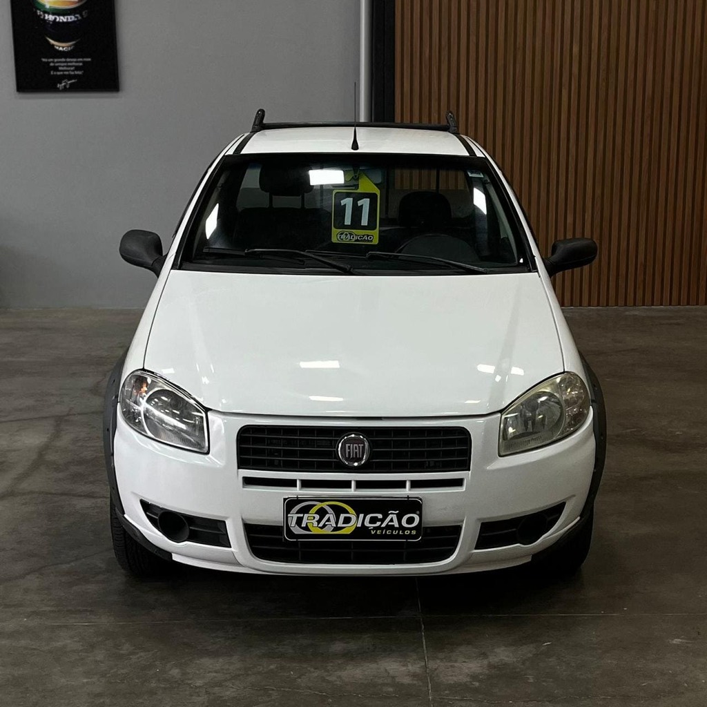 Fiat Strada Working CS 1.4 Flex (Bem conservada)
