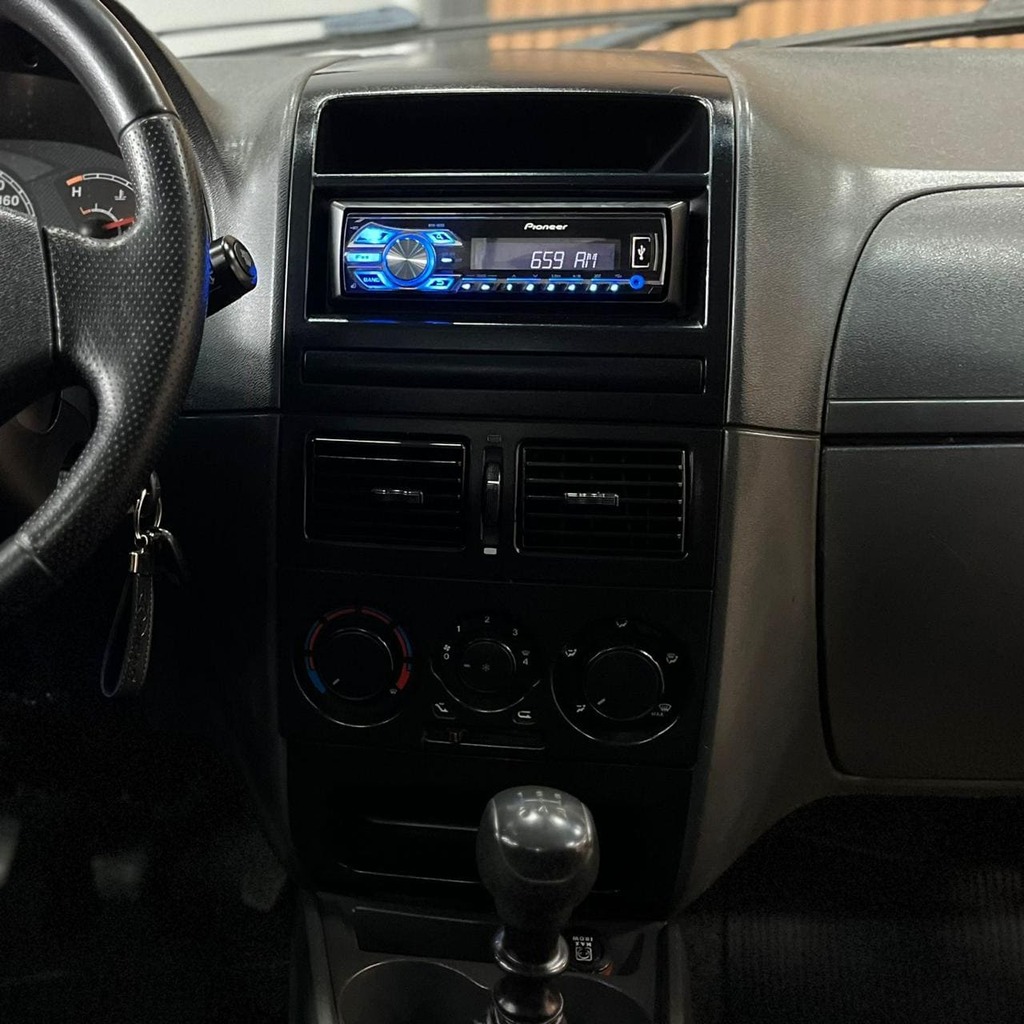 Fiat Strada Working CS 1.4 Flex (Bem conservada)