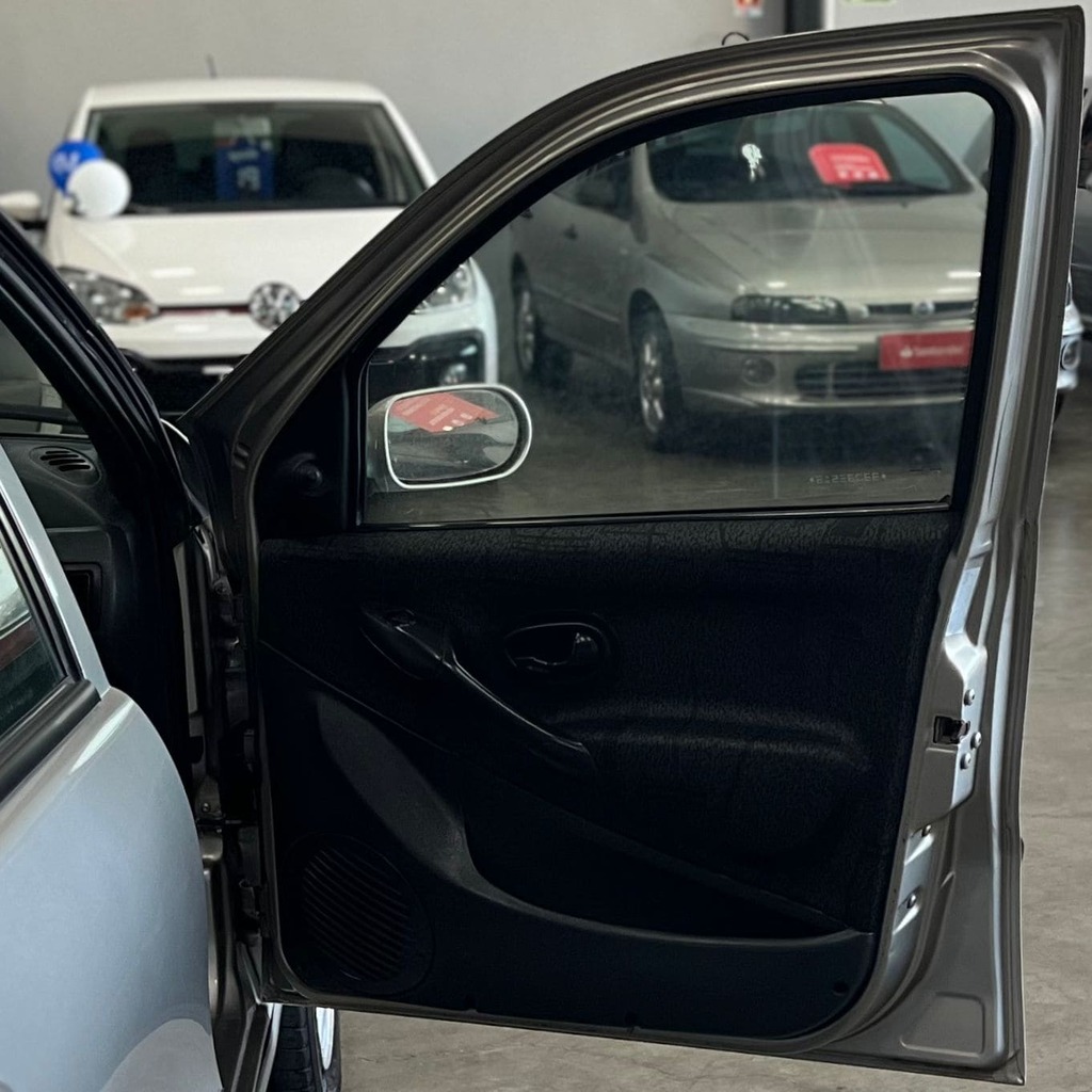 Fiat Siena Elx 1.3 Fire Flex (Ótimo estado de conservação)