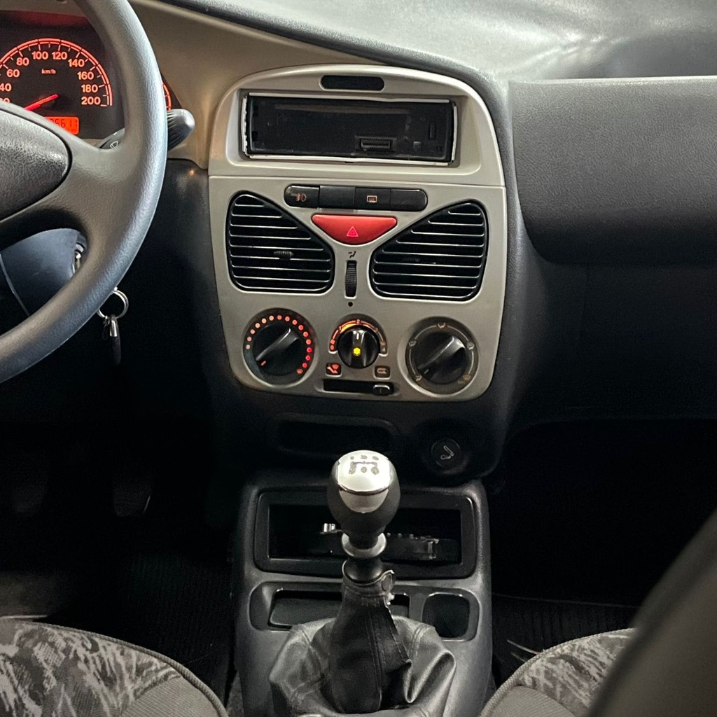 Fiat Siena Elx 1.3 Fire Flex (Ótimo estado de conservação)