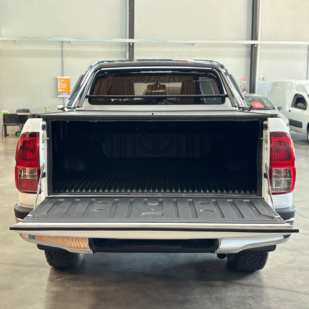 Toyota Hilux Srv Cd 4×4 2.8 Aut (Top de linha – Impecável)