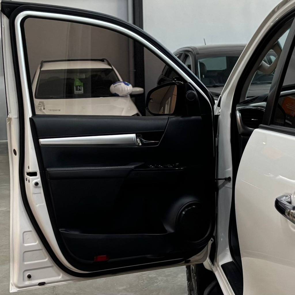 Toyota Hilux Srv Cd 4×4 2.8 Aut (Top de linha – Impecável)