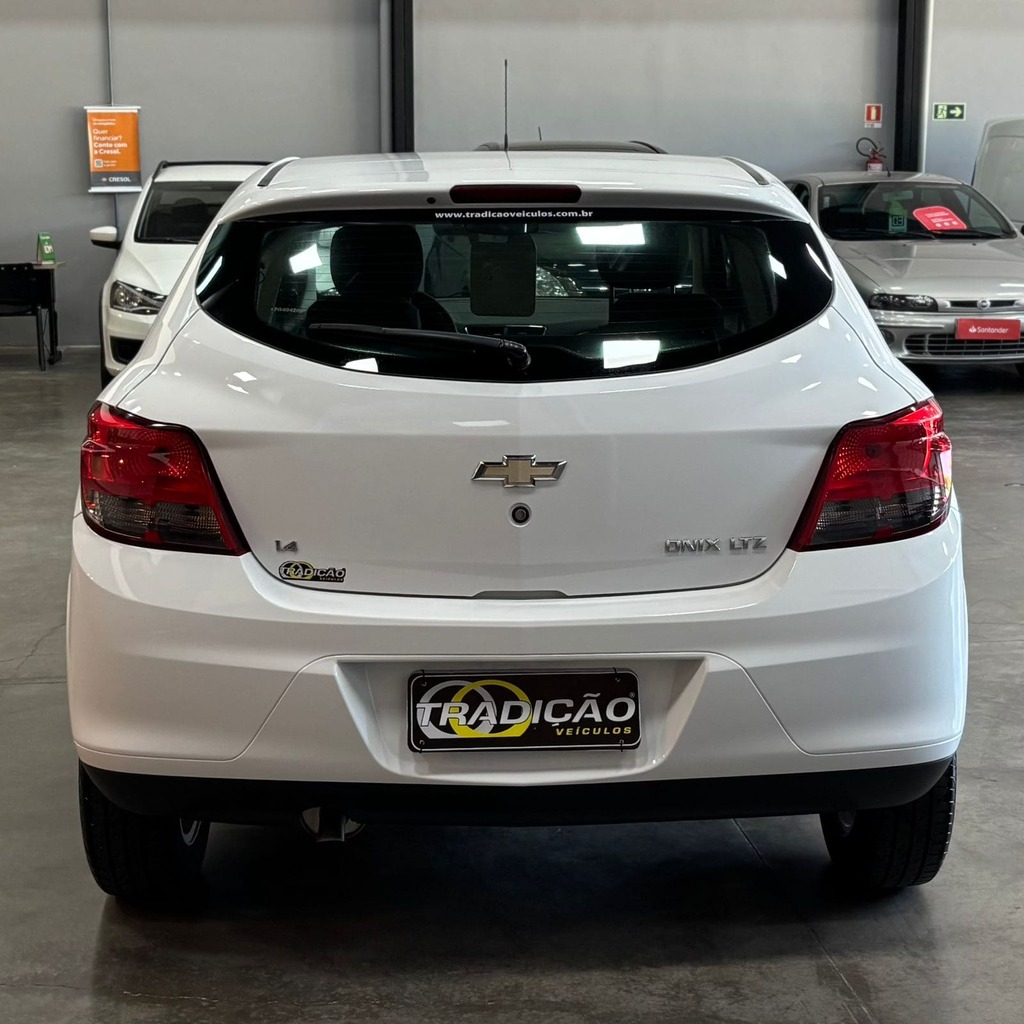 Chevrolet Onix Ltz 1.4 Mpfi Flex (Manual – Muito inteiro)