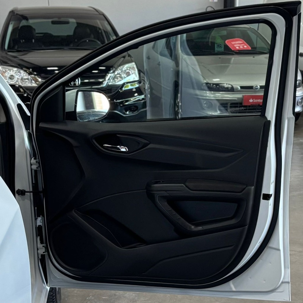 Chevrolet Onix Ltz 1.4 Mpfi Flex (Manual – Muito inteiro)