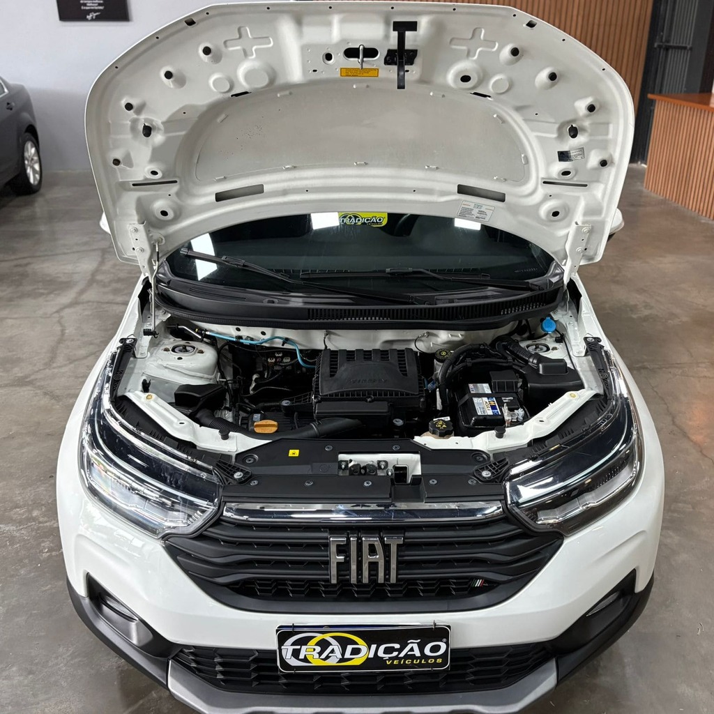 Fiat Strada Volcano CD 1.3 Flex 4P (Impecável)