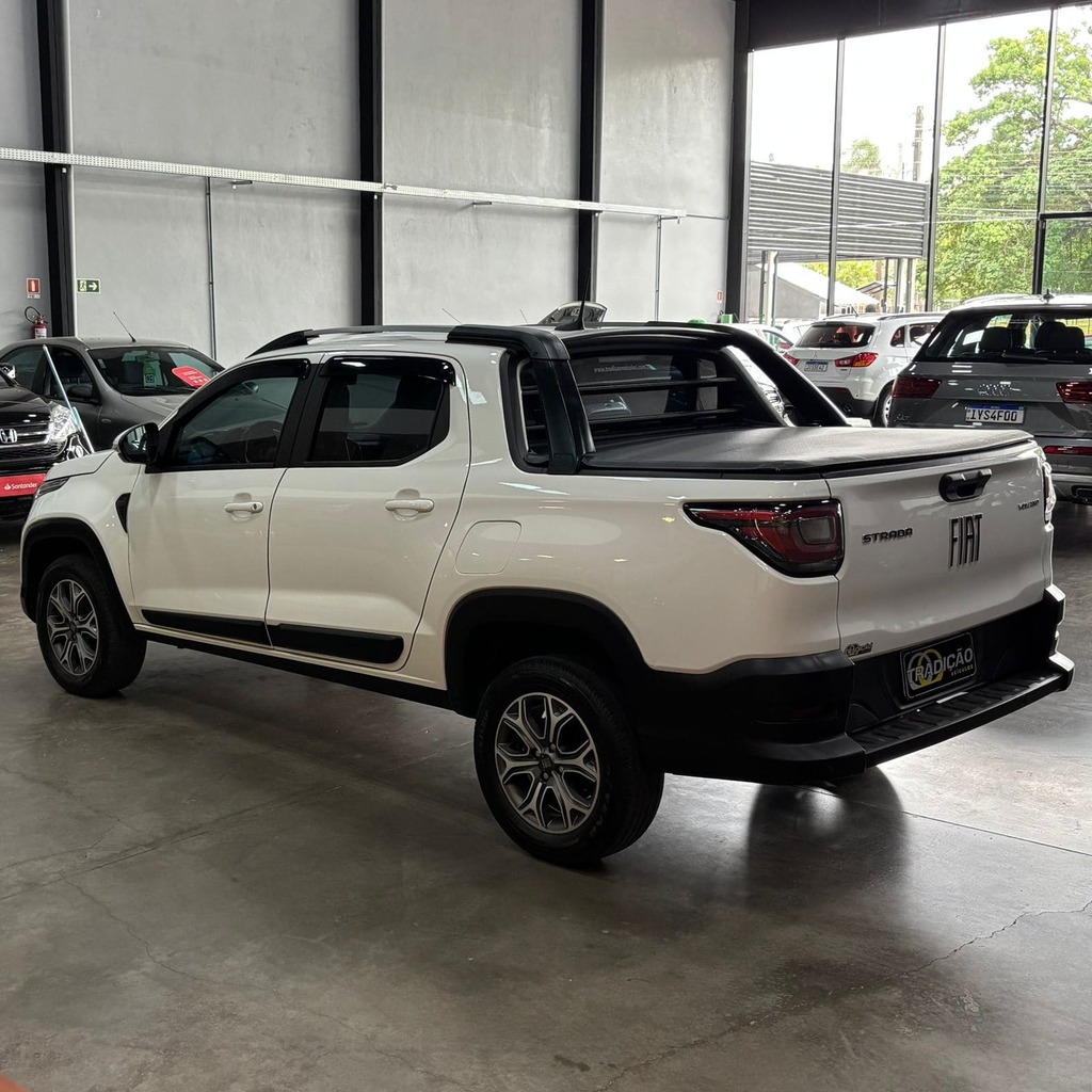 Fiat Strada Volcano CD 1.3 Flex 4P (Impecável)