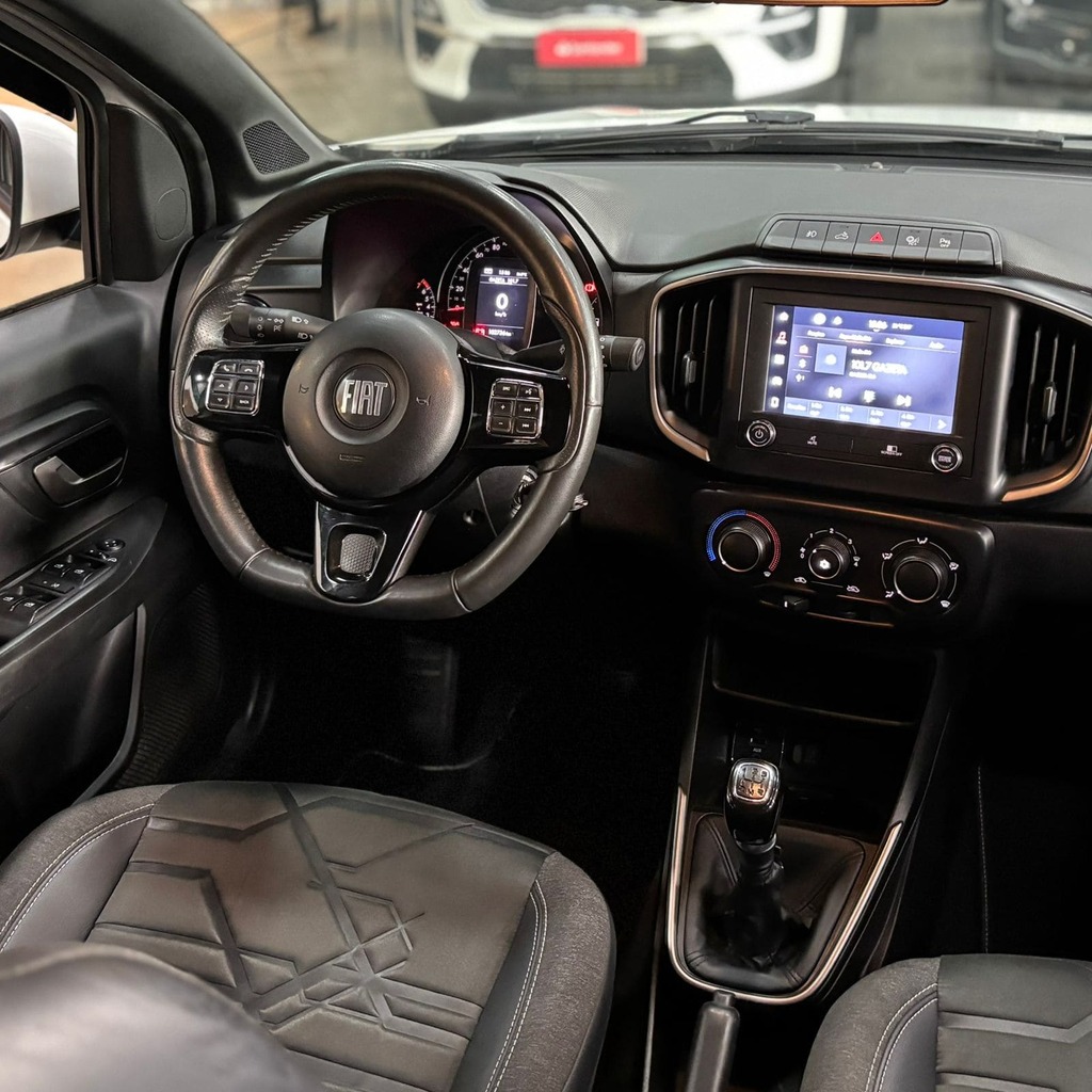 Fiat Strada Volcano CD 1.3 Flex 4P (Impecável)