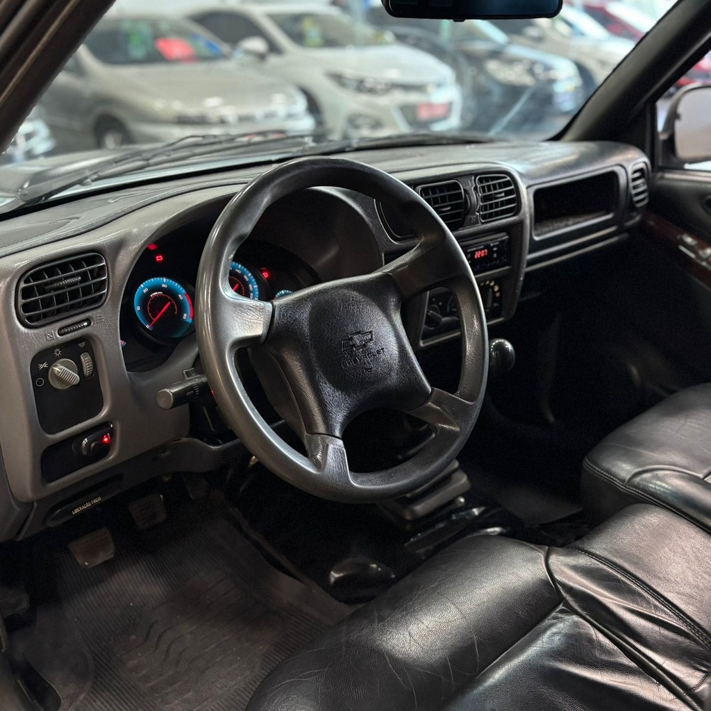 Chevrolet S-10 Colina 4×2 Caçamba de Madeira (Impecável – Completa)